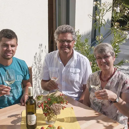 Guest house Weingut Schwab 3*