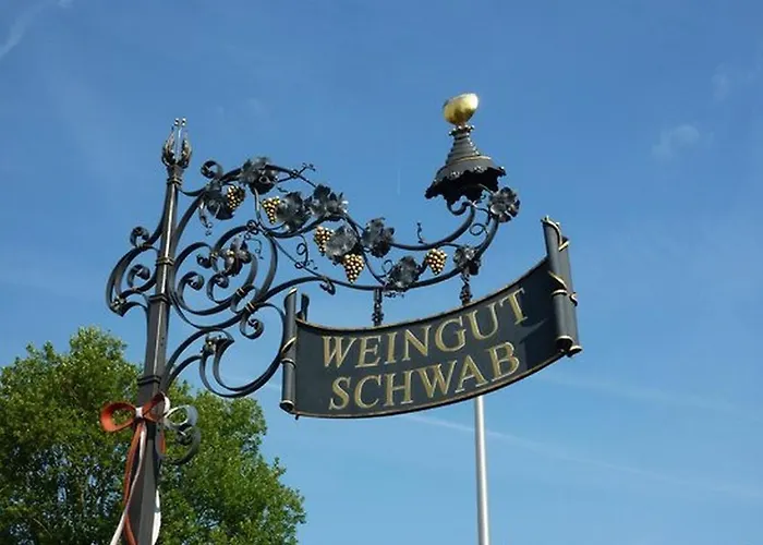 Weingut Schwab Konukevi 3*